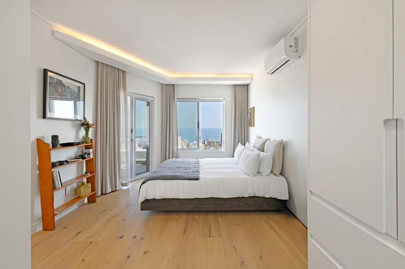 2 Bedroom Property for Sale in Sea Point Western Cape